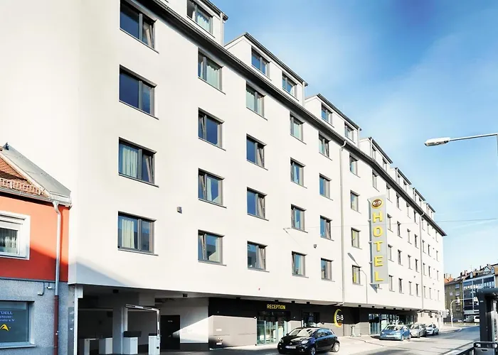 B&B Hotel Nuernberg-Plaerrer