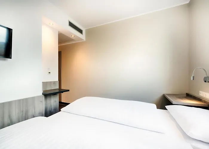 B&B Hotel Nuernberg-Plaerrer