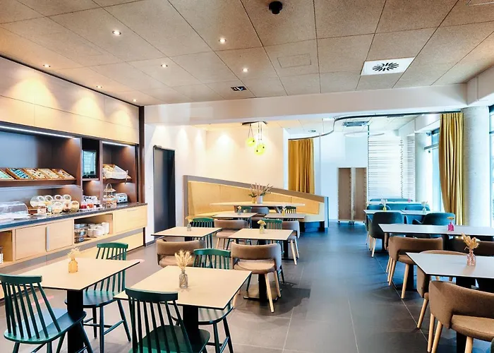 B&B Hotel Nuernberg-Plaerrer